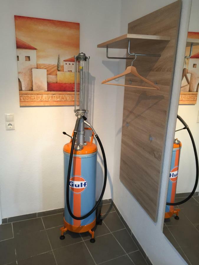 Alte Tankstelle Leilighet Strassenhaus Eksteriør bilde
